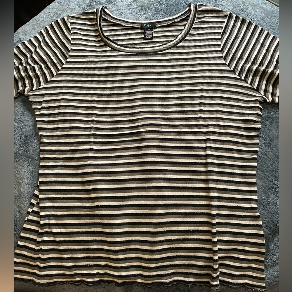 Rue 21 shirt